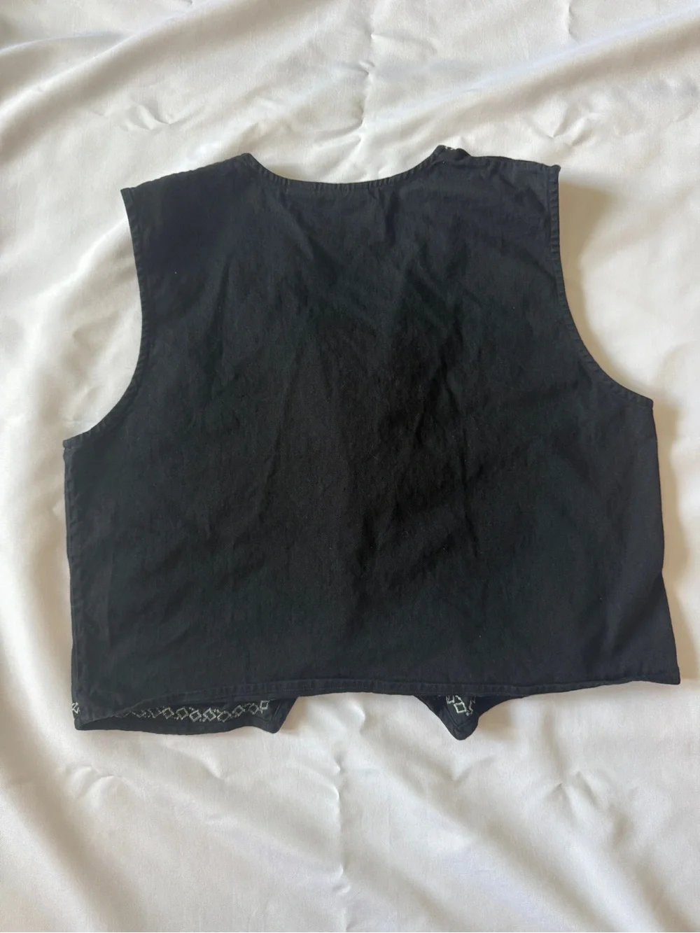 Willow Bay Embroidered Floral Black Vest Girls L 14-16 Boho Y2K